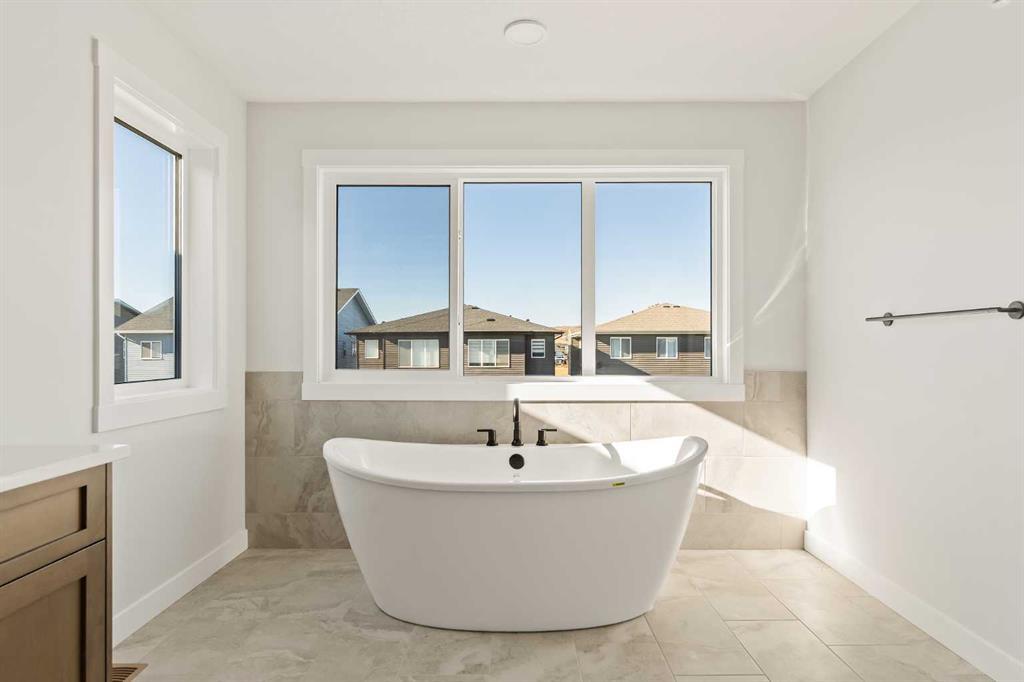 152 Creekstone Circle Southwest, Calgary – Residential Detached Listing Photo 26