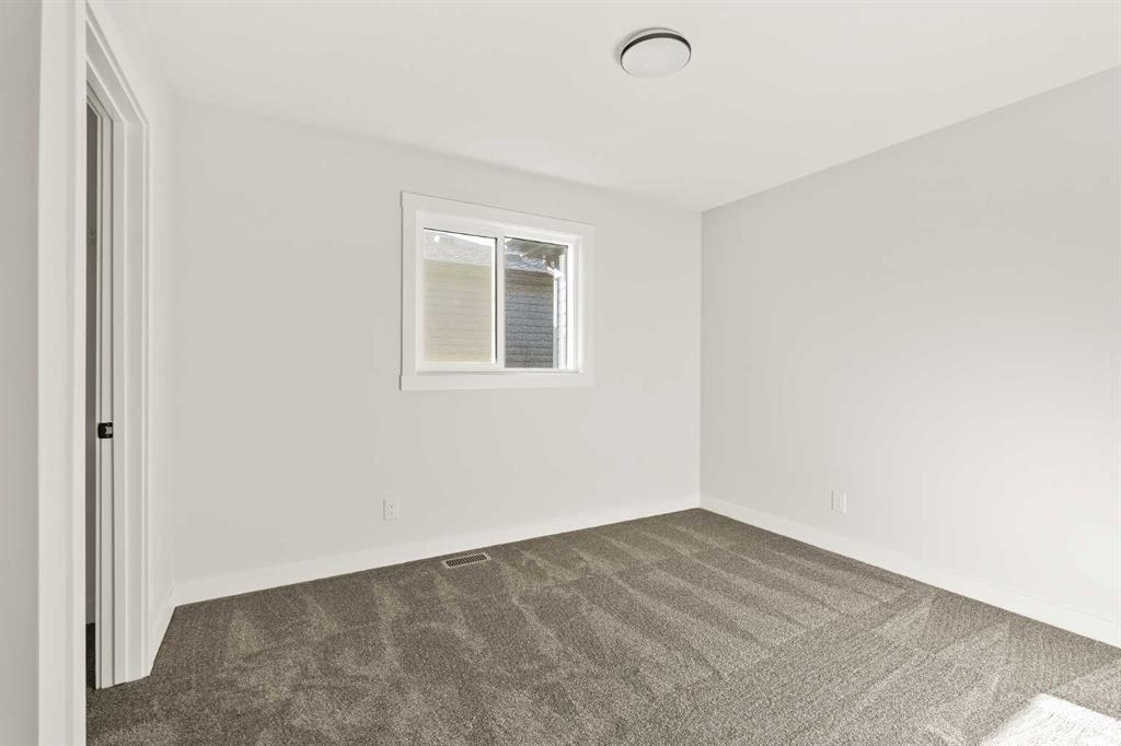 152 Creekstone Circle Southwest, Calgary – Residential Detached Listing Photo 31