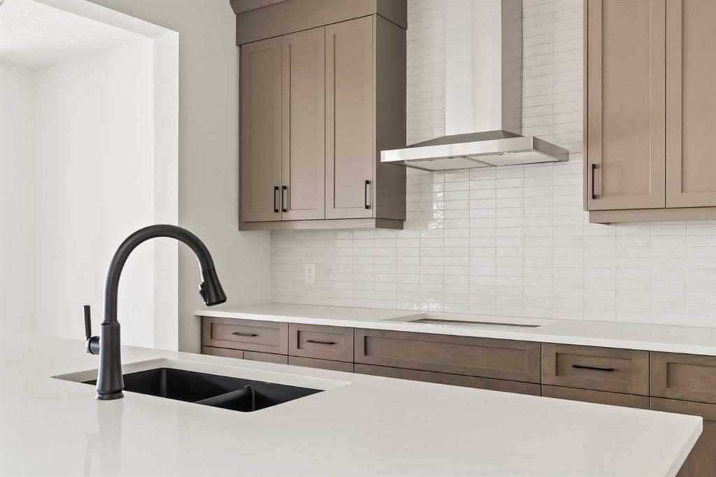 152 Creekstone Circle Southwest, Calgary – Residential Detached Listing Photo 5