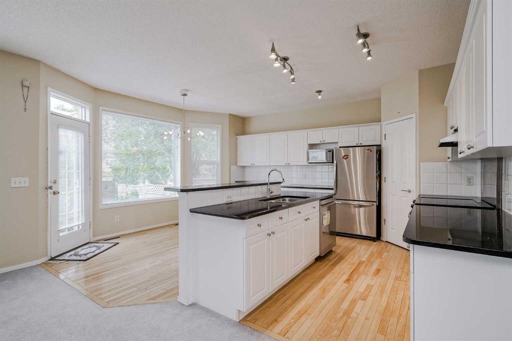 375 Douglas Glen Gardens Southeast, Calgary – Residential Detached Listing Photo 14