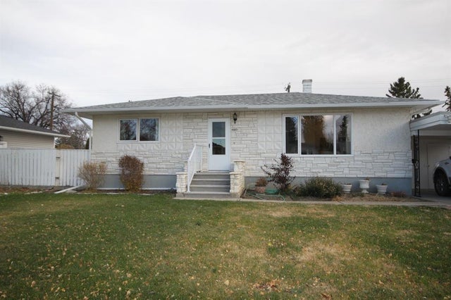 1023 29a Street S, Lethbridge