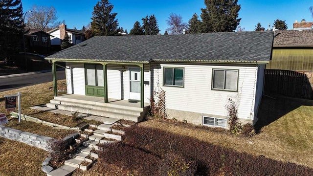 204 Norfolk Road Nw, Calgary