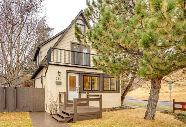 719 29 Avenue Sw, Calgary