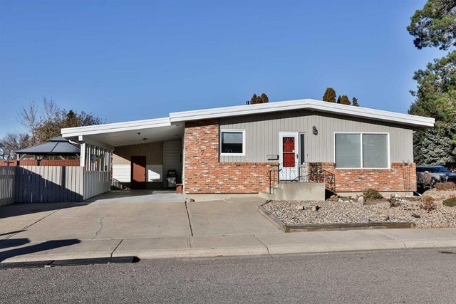 1517 14 Avenue N, Lethbridge