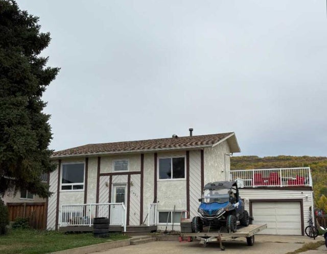 7421 98b Street, Peace River