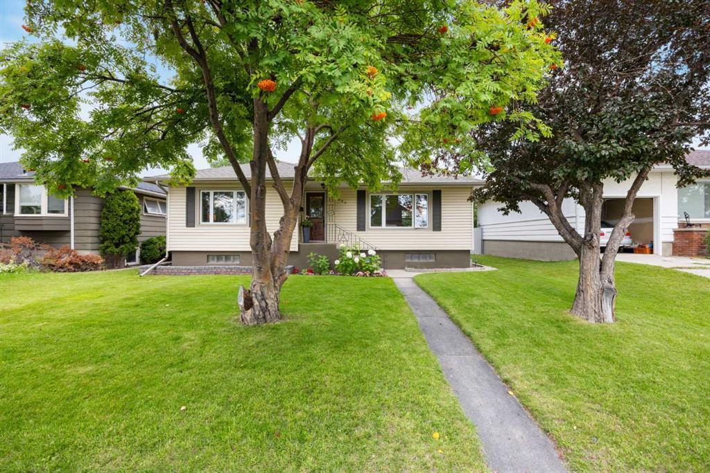 2452 Capitol Hill Crescent Nw, Calgary