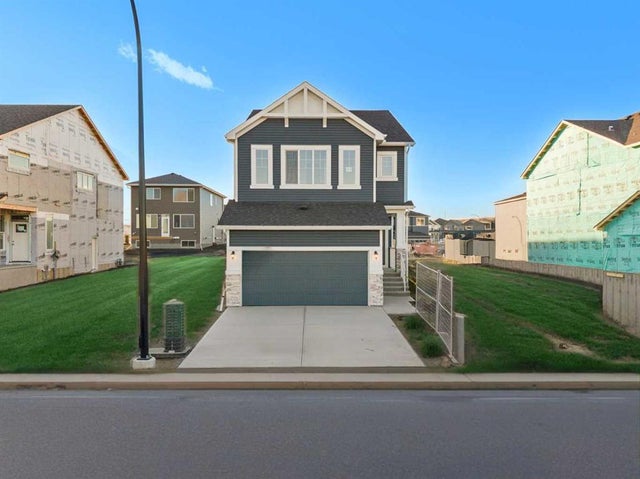 63 Creekstone Common Sw, Calgary