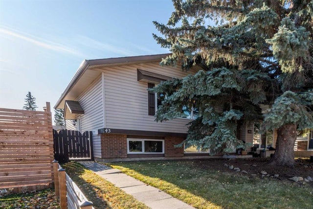 43 Midridge Gardens Se, Calgary
