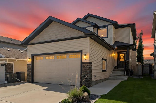 121 Wildrose Green, Strathmore