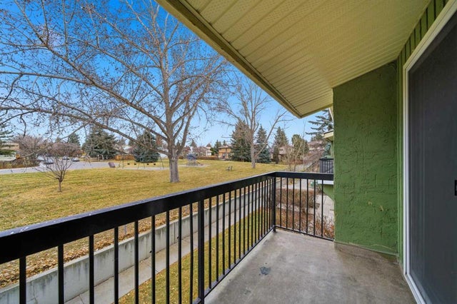 306, 2200 Woodview Drive Sw, Calgary