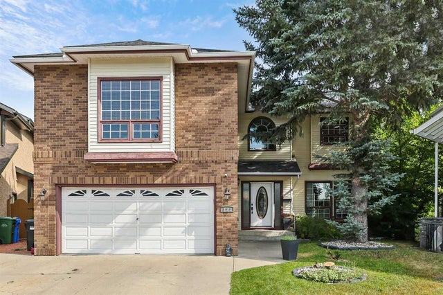322 Douglas Woods Court Se, Calgary