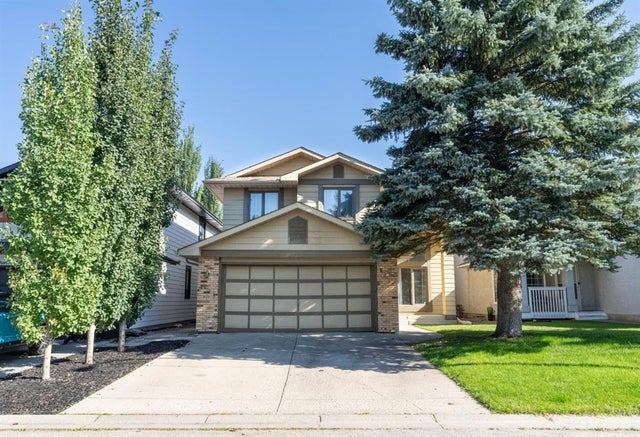 33 Sundown Close Se, Calgary