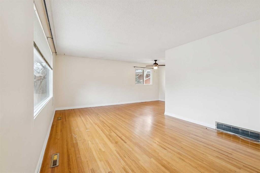 3248 Bearspaw Drive Northwest, Calgary – Residential Detached Listing Photo 4