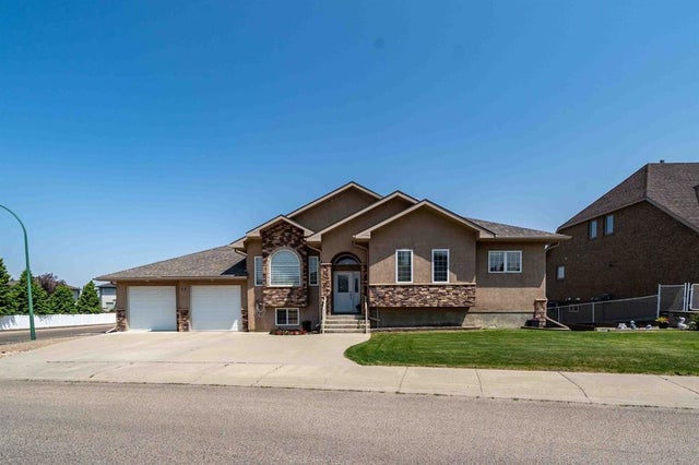 75 Sunset Road Sw, Medicine Hat