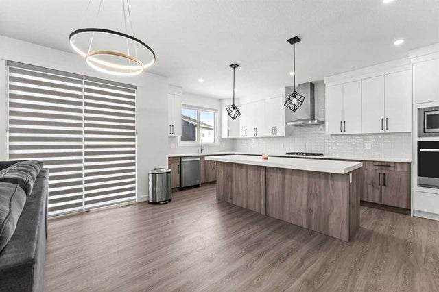 125 South Shore View, Chestermere