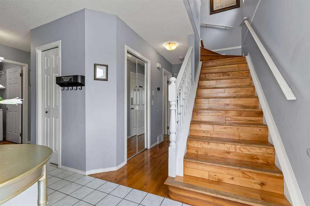 60 Bridlecreek Terrace Southwest, Calgary – Residential Detached Listing Photo 3