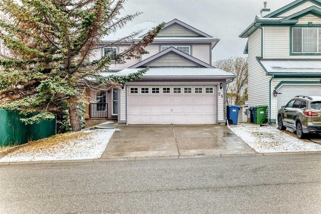 25 Scotia Point Nw, Calgary