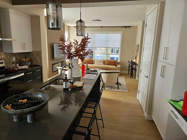 220 Waterford Heath, Chestermere