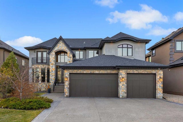 32 Aspen Ridge Manor Sw, Calgary