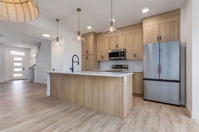 158 Belvedere Crescent Se, Calgary