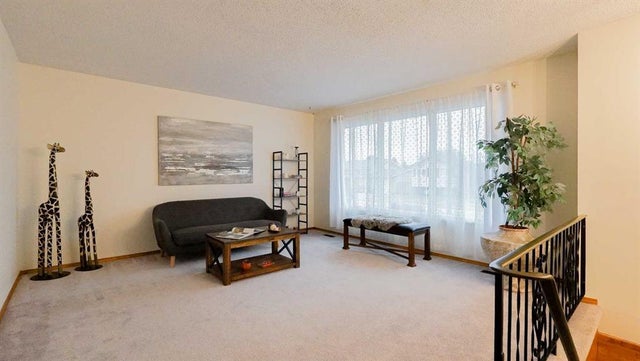 2158 Hawke Crescent Ne, Medicine Hat