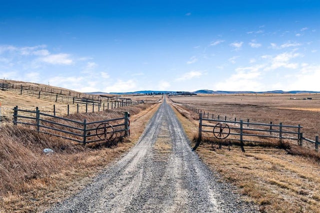 290043 Twp Rd 164, Nanton