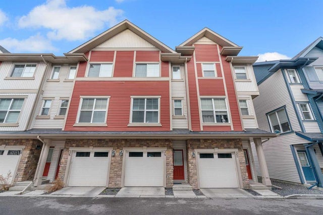 34 New Brighton Point Se, Calgary