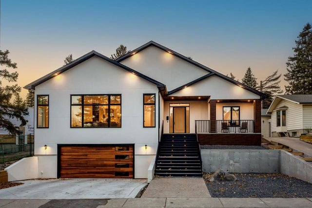 30 Roselawn Crescent Nw, Calgary