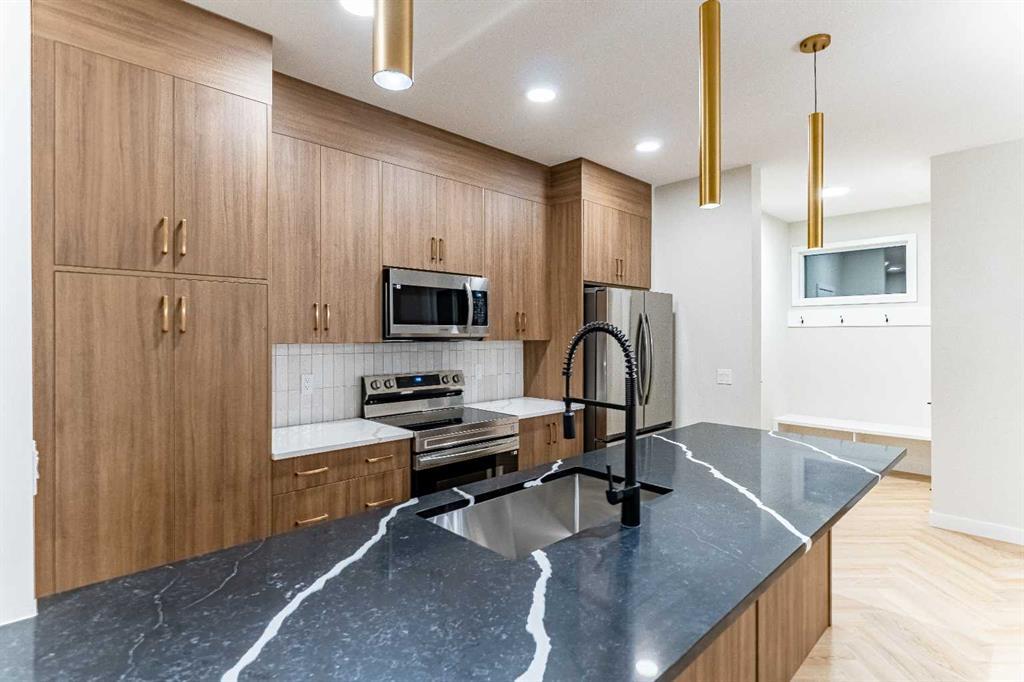 172 Cobblestone Gate Southwest, Airdrie – Residential Row/Townhouse Listing Photo 10