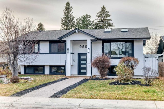 959 Lake Arrow Way Se, Calgary
