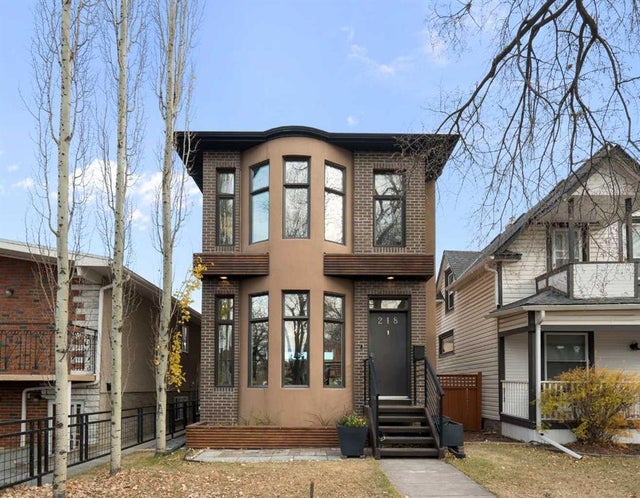 218 8a Street Ne, Calgary