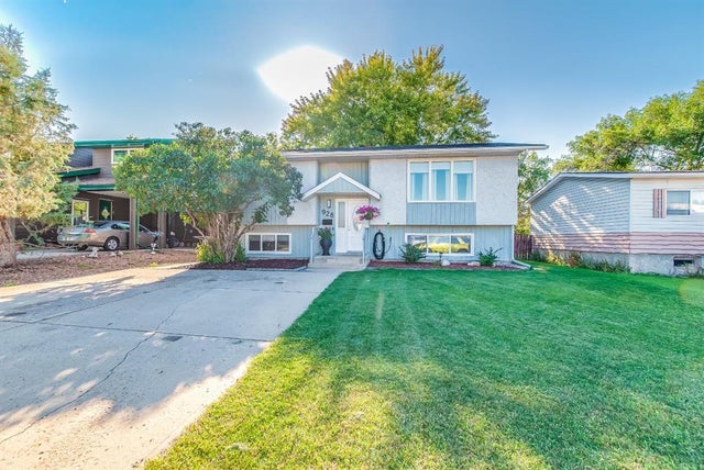 928 4 Street Se, Redcliff