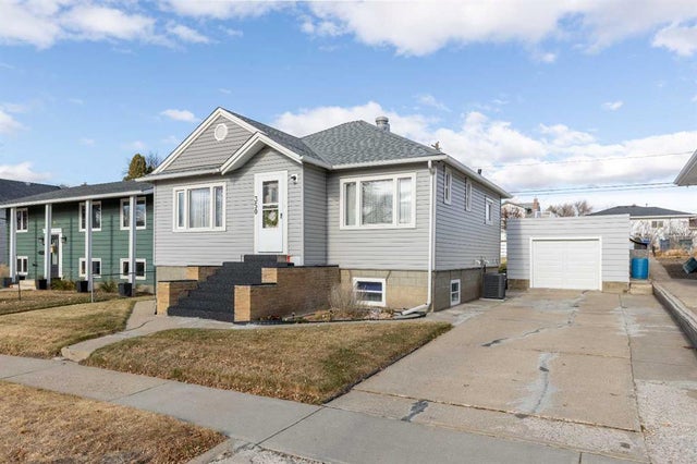 350 4 Street Sw, Medicine Hat