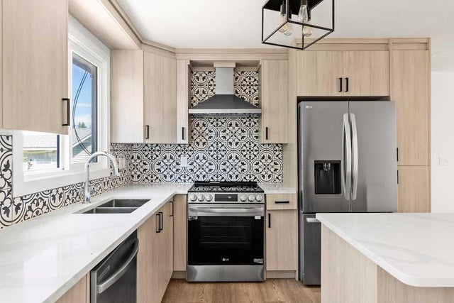 856 Rundlecairn Way Ne, Calgary