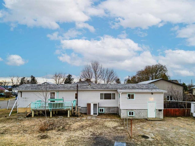 2 Tetachuk Crescent, Rural Foothills County