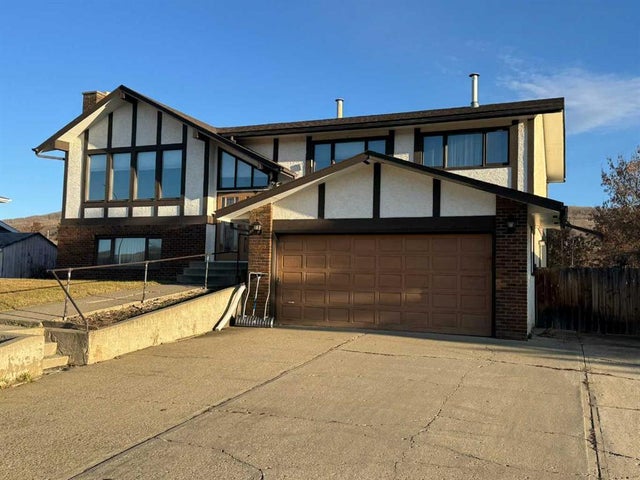 7305 96 Street, Peace River