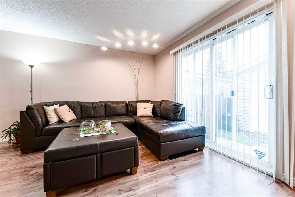 6640 Temple Drive Northeast, Calgary – Residential Row/Townhouse Listing Photo 2