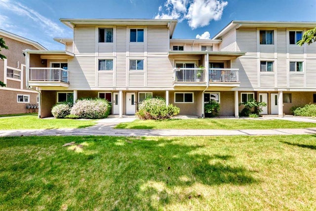 111, 3015 51 Street Sw, Calgary