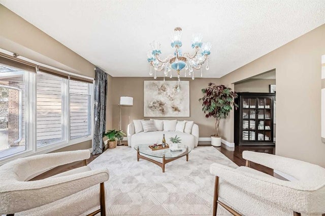 36 Varsity Estates Court Nw, Calgary