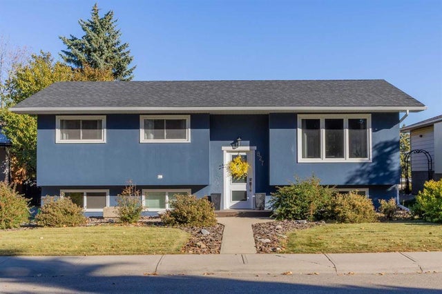 827 Canaveral Crescent Sw, Calgary