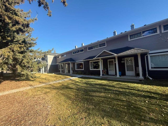 522 Regal Park Ne, Calgary