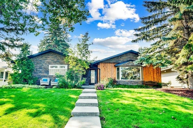 3 Mapleglade Close Se, Calgary