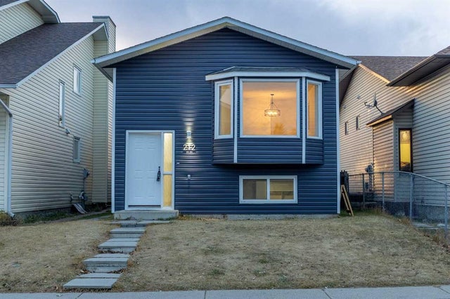212 Falmere Way Ne, Calgary