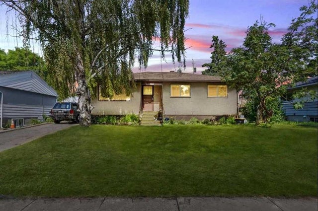 479 Northmount Drive Nw, Calgary