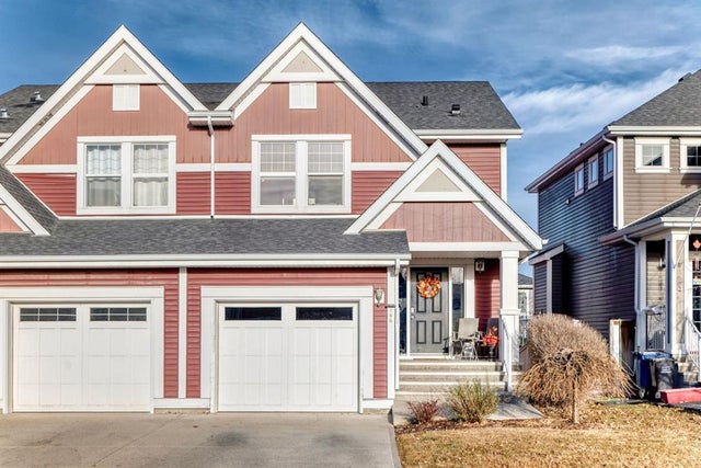 786 River Heights Crescent, Cochrane