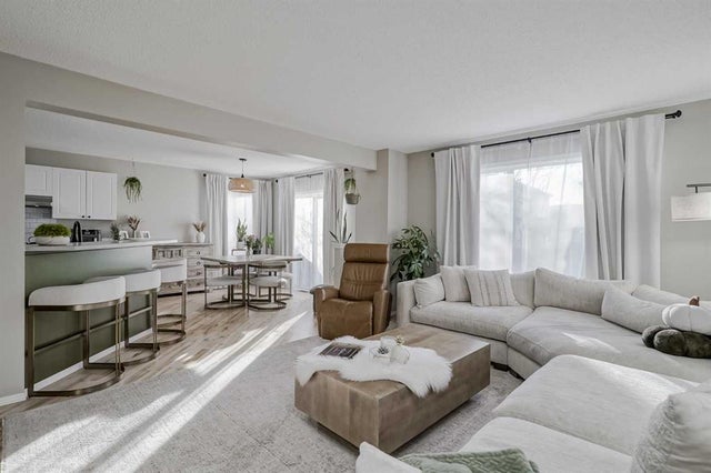 67 Silver Springs Way Nw, Airdrie