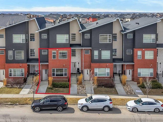 8429 Saddlebrook Drive Ne, Calgary