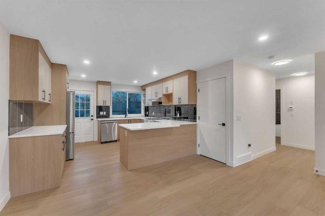 352 Lysander Place Se, Calgary