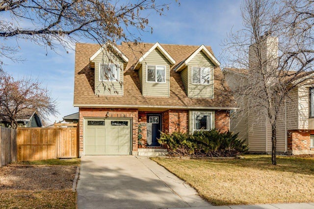 1220 Meadowbrook Drive Se, Airdrie