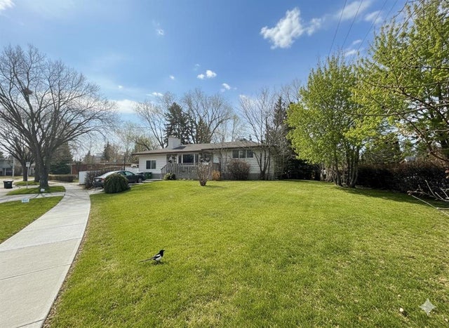 3731 Varsity Drive Nw, Calgary